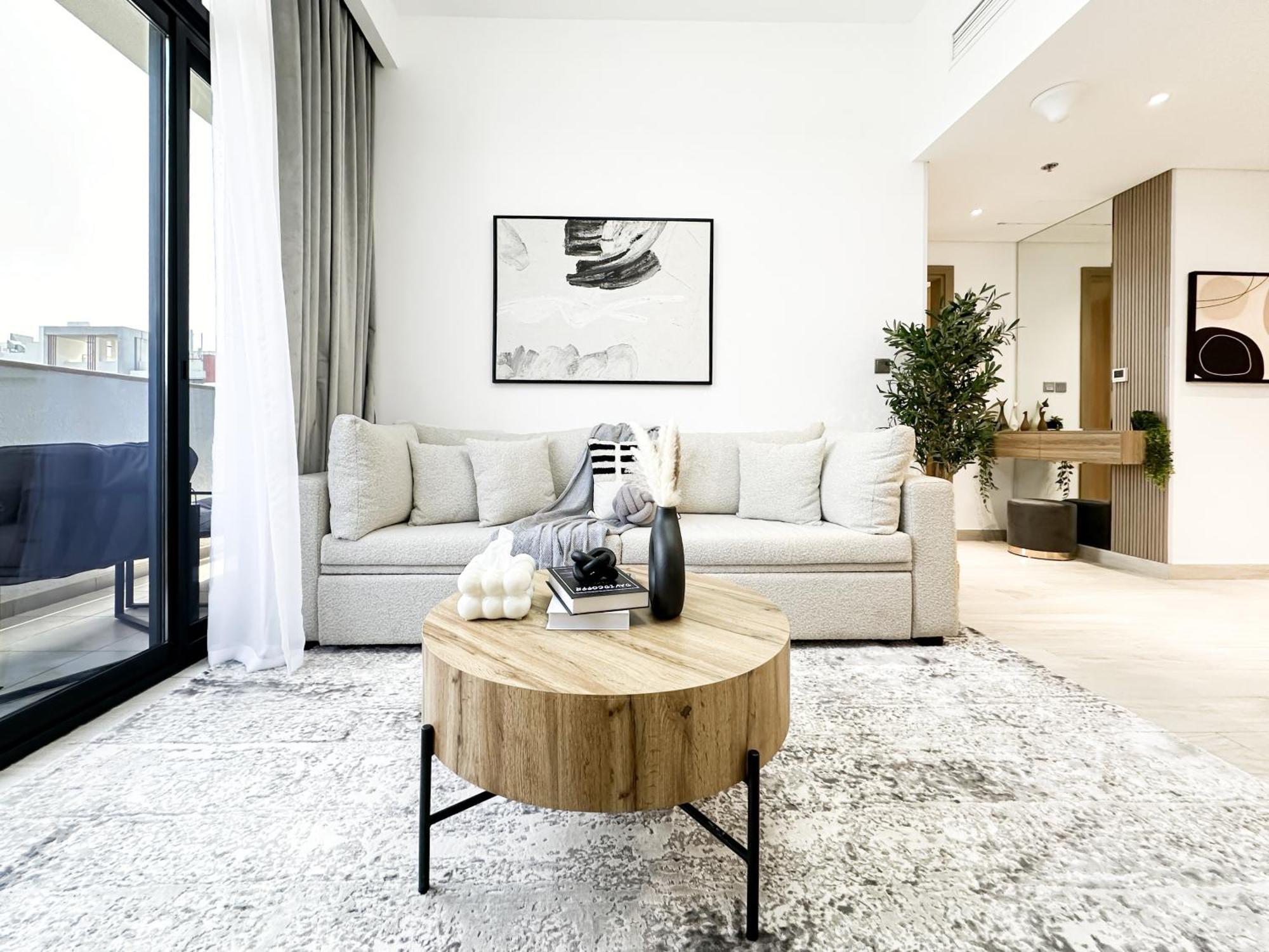 Apartment Trophy - The Silken Symphony *