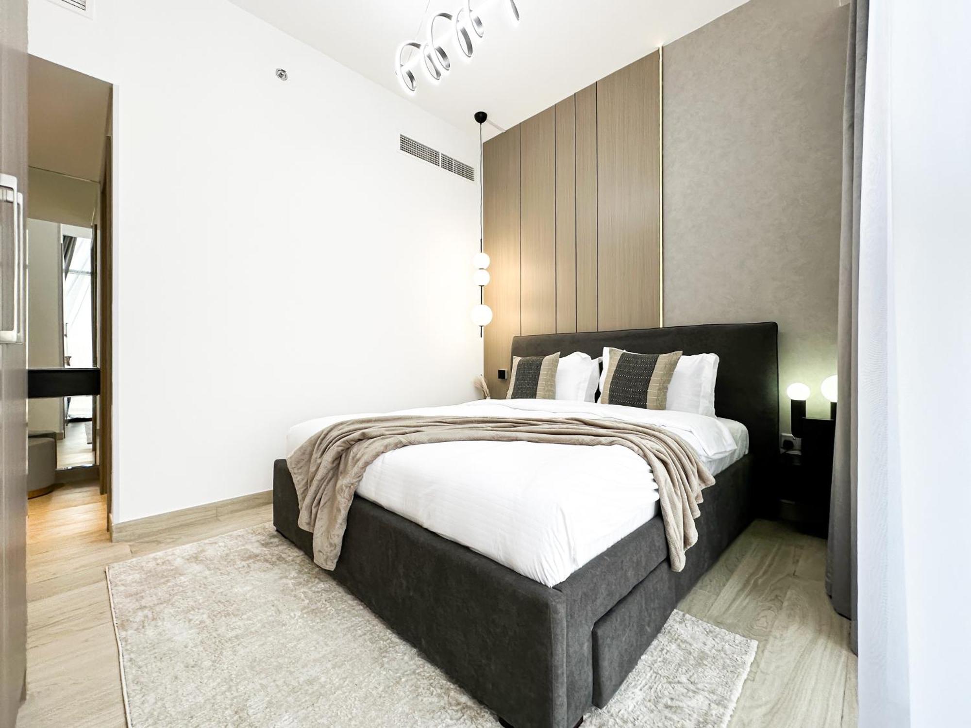 Trophy - The Silken Symphony Dubai